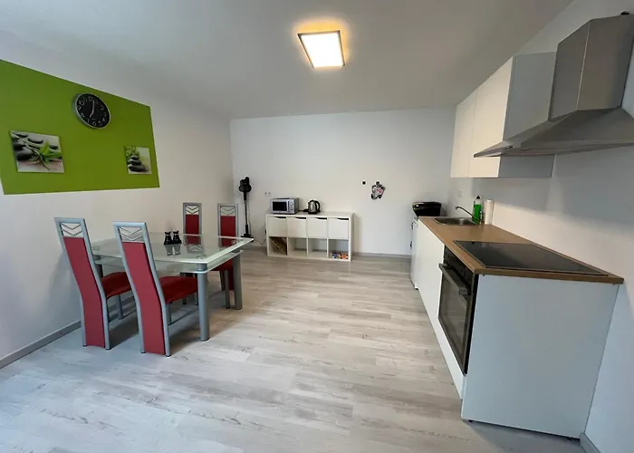 3-raum Zentral Gelegen, Moebliert Lejlighed Niederorschel